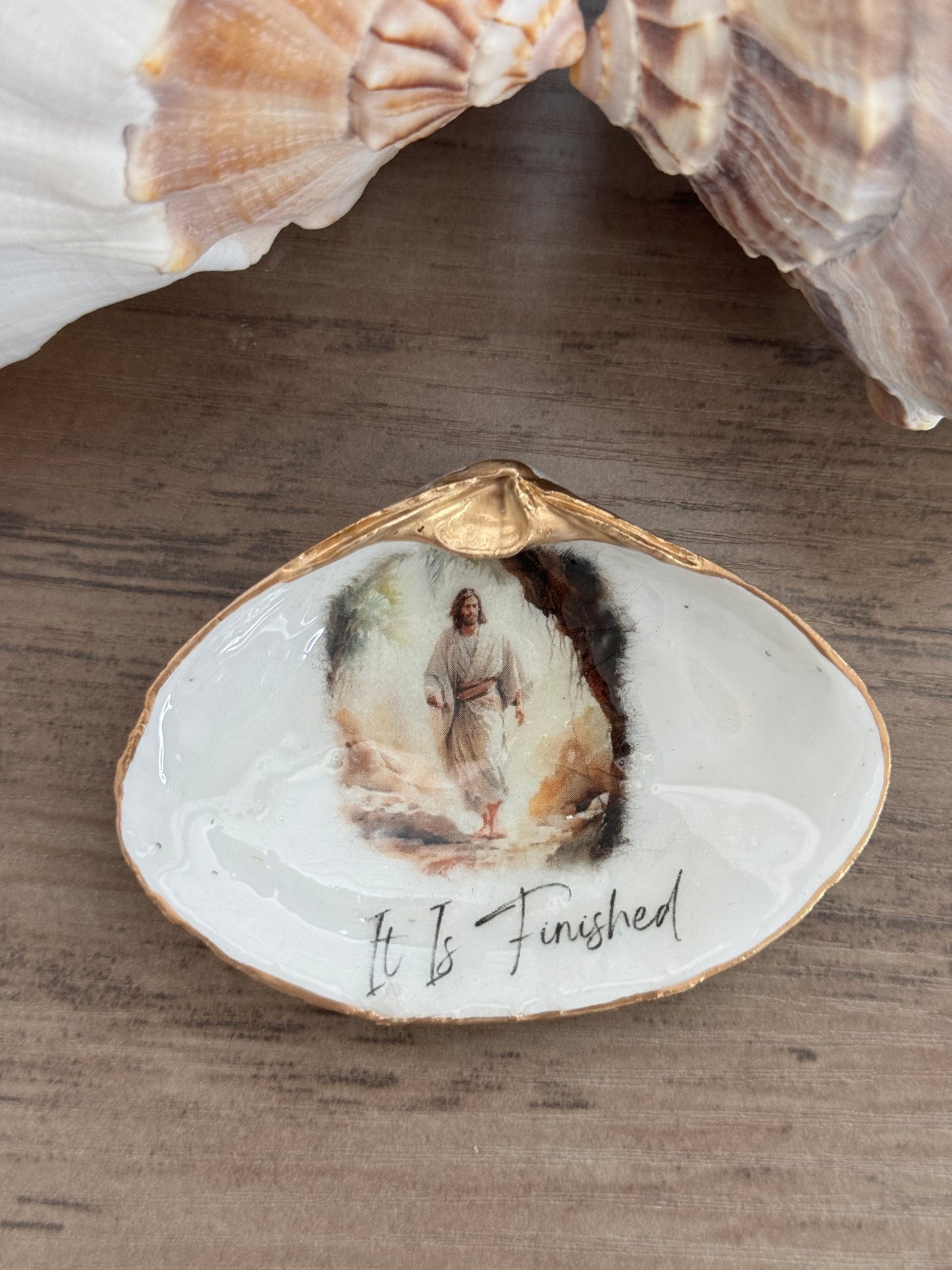 Clam Shell Trinket Tray