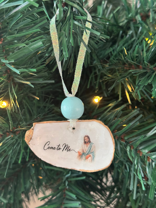 Words of Hope Shell Ornament