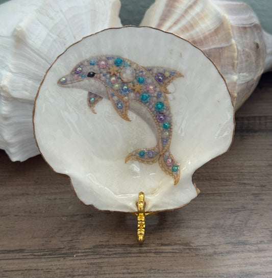 Jeweled Tides Scallop Shell