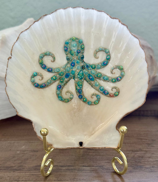 Jeweled Tides Scallop Shell