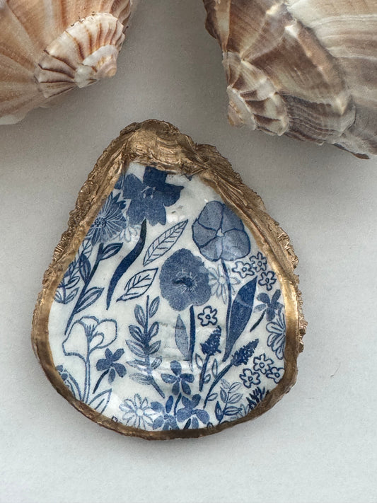 Decoupage Oyster Shell